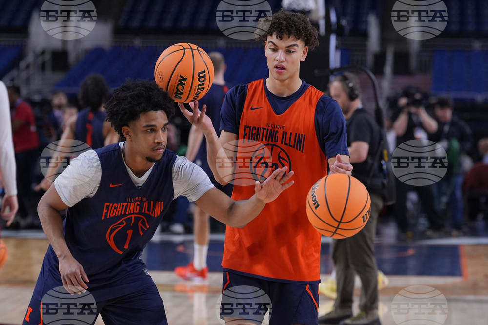 NCAA Illinois Basketball