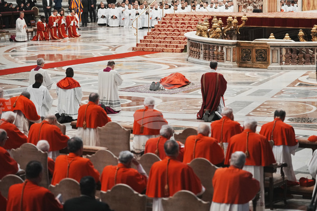 APTOPIX Vatican Pope Good Friday