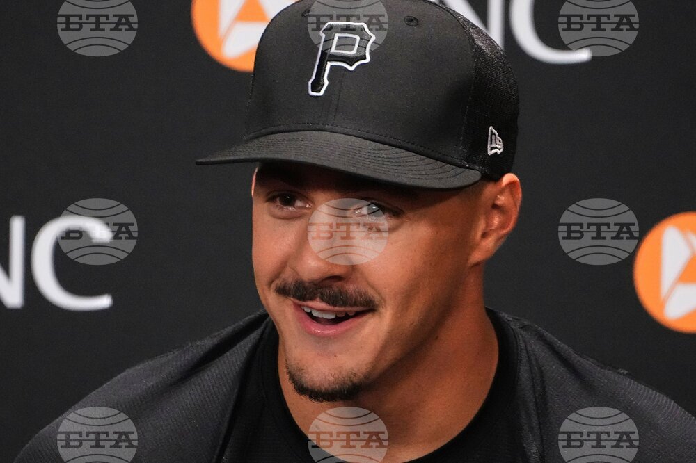 Pirates Griffin Debuts Baseball