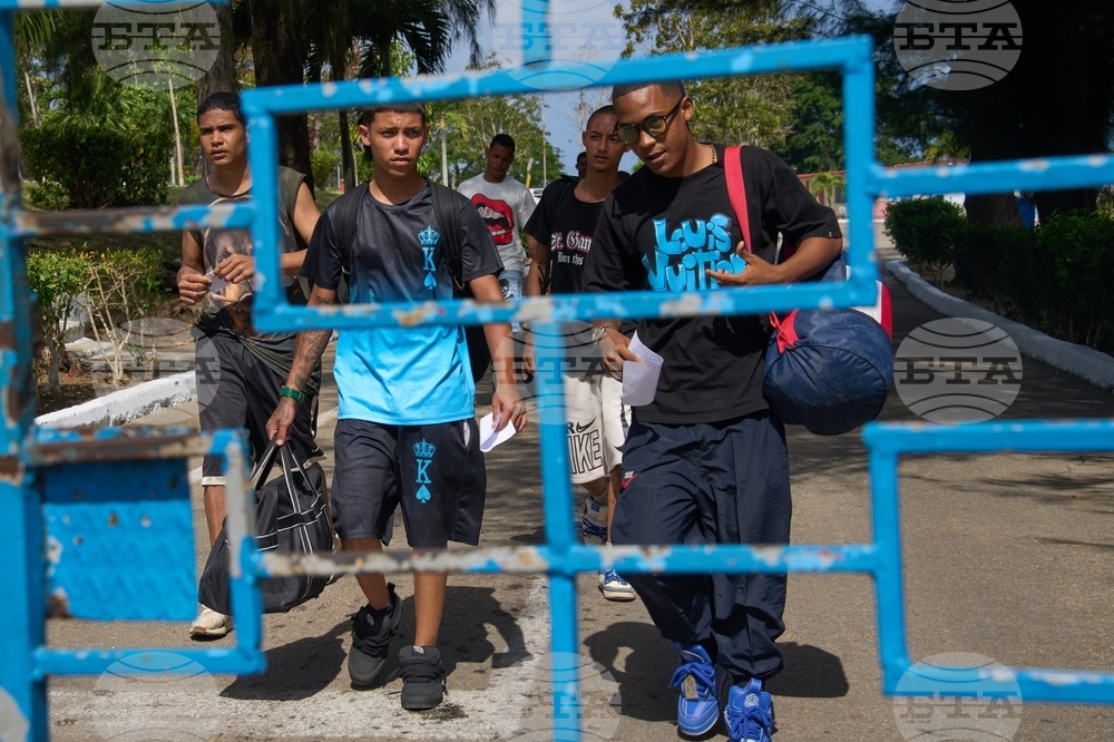 APTOPIX Cuba Prisoner Release