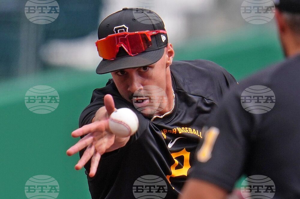 Pirates Griffin Debuts Baseball