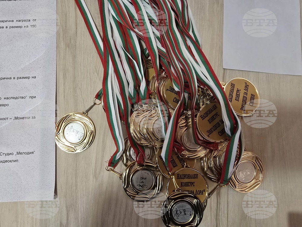 Свищов - конкурс за млади изпълнители - „Звездици за Лора“