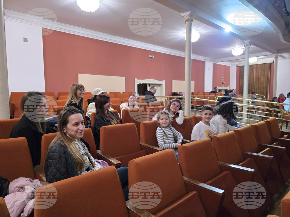 Свищов - конкурс за млади изпълнители - „Звездици за Лора“