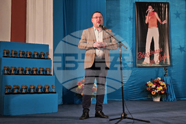 Свищов - конкурс за млади изпълнители - „Звездици за Лора“