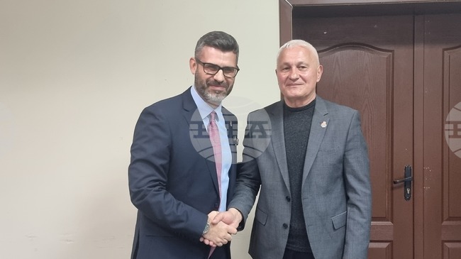 Председателят на "България може" Кузман Илиев връчи удостоверенията на кандидатите за народни представители в 15-и МИР – Плевен