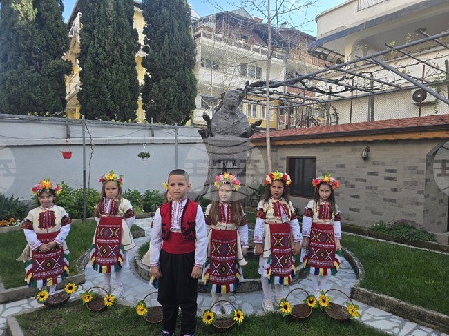 В къща музей „Ванга“ отбелязаха един от най-красивите български пролетни празници – Лазаровден