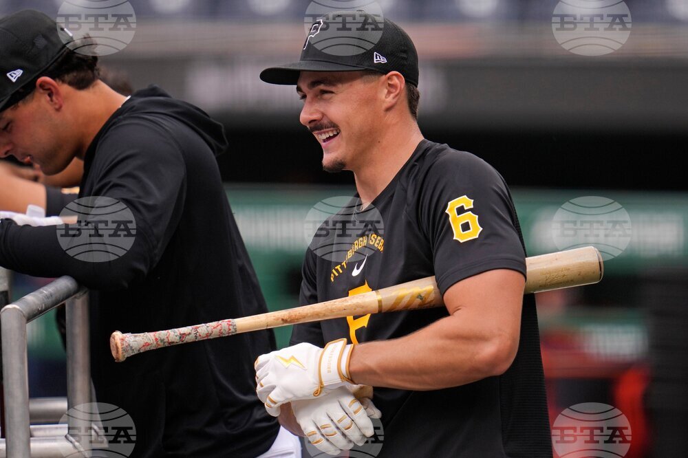 Pirates Griffin Debuts Baseball