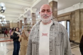 Перник - изложба - „Пълно вътрешно отражение“