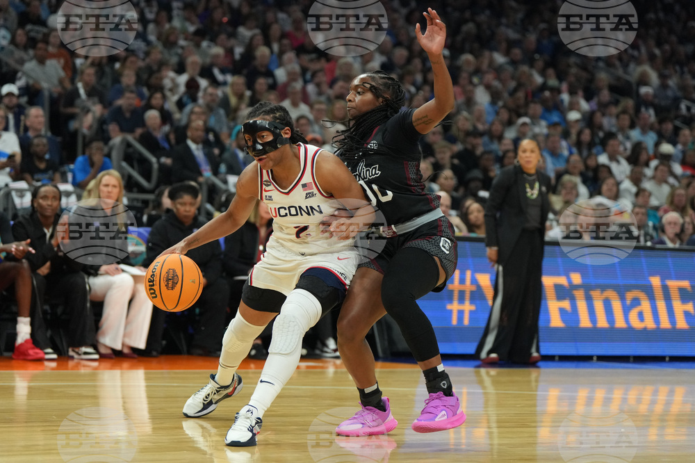 NCAA South Carolina UConn Basketball