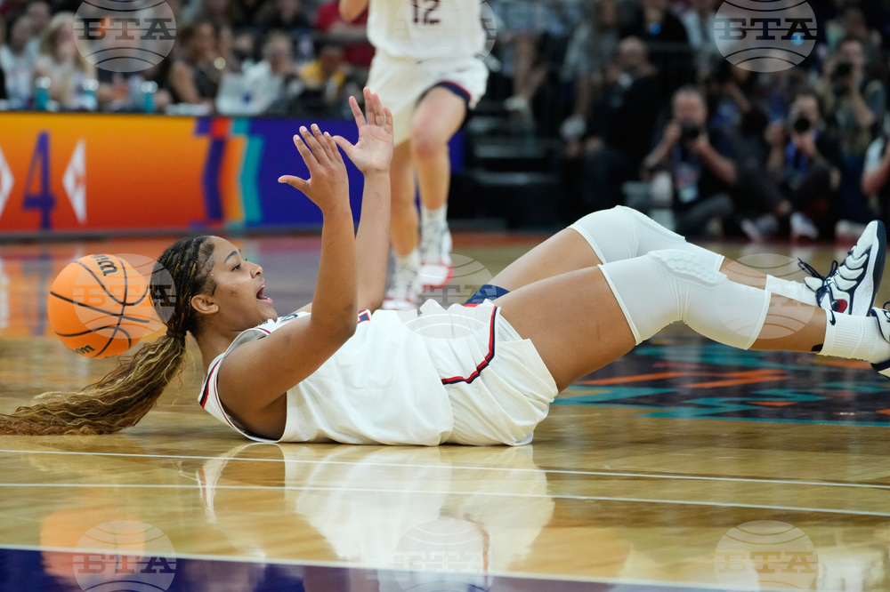 NCAA South Carolina UConn Basketball