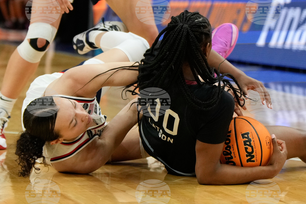 NCAA South Carolina UConn Basketball