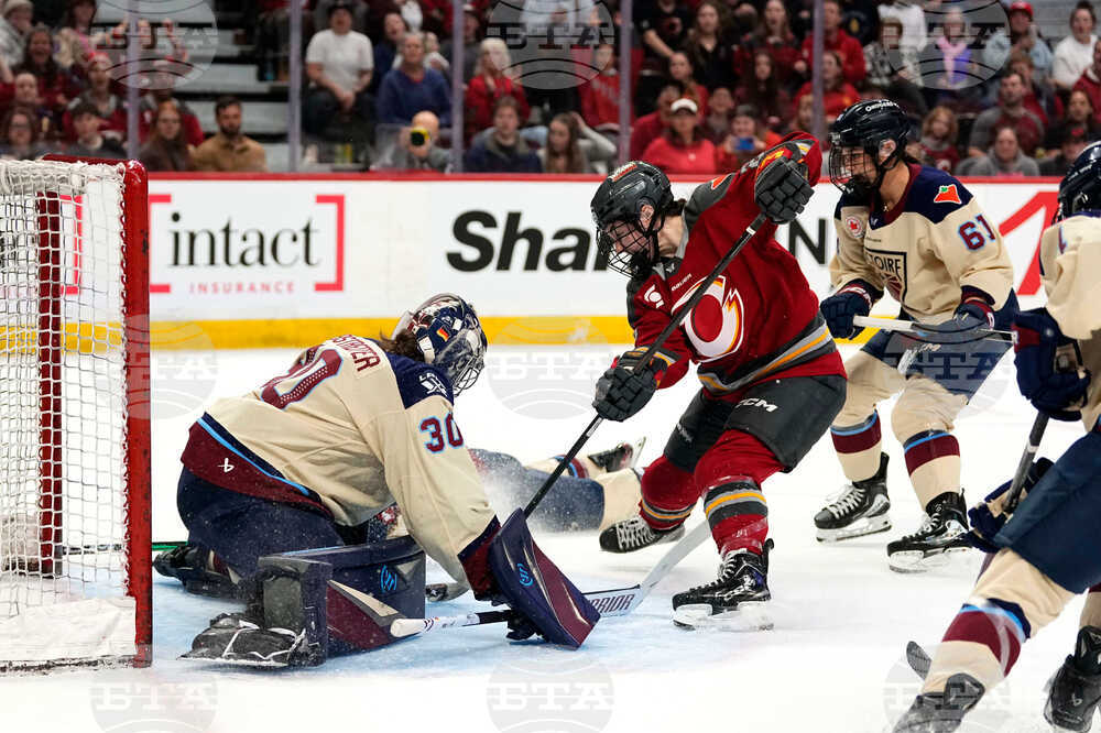 PWHL Victoire Charge Hockey