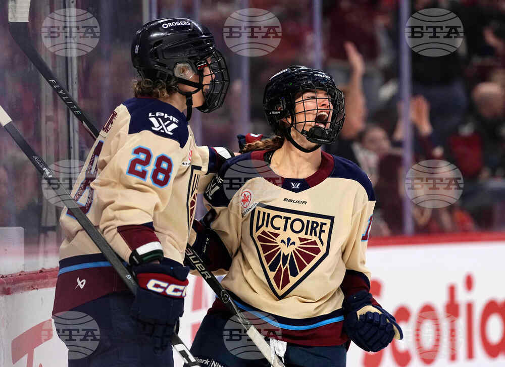 PWHL Victoire Charge Hockey
