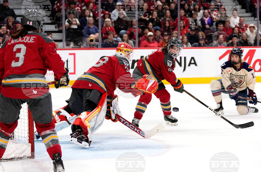 PWHL Victoire Charge Hockey