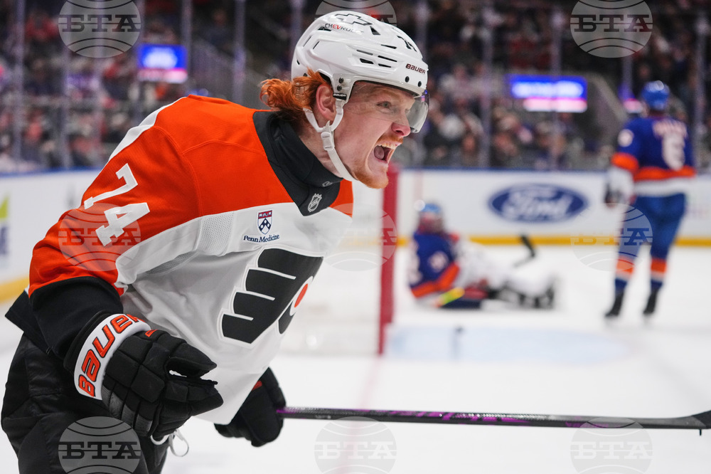 APTOPIX Flyers Islanders Hockey