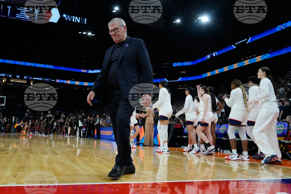 APTOPIX NCAA South Carolina UConn Basketball