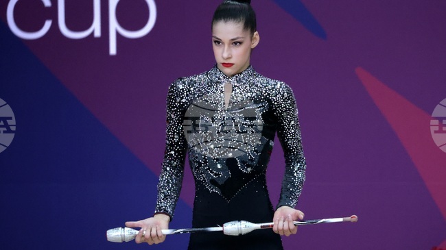 Четири златни медала за България на финалите при девойките на международния турнир по художествена гимнастика "София къп"