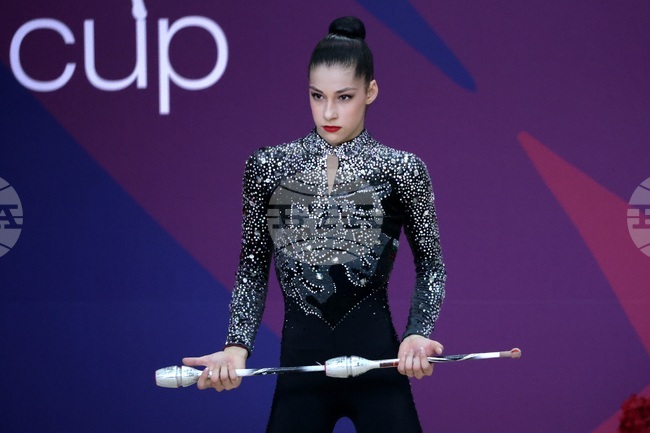 Четири златни медала за България на финалите при девойките на международния турнир по художествена гимнастика "София къп"