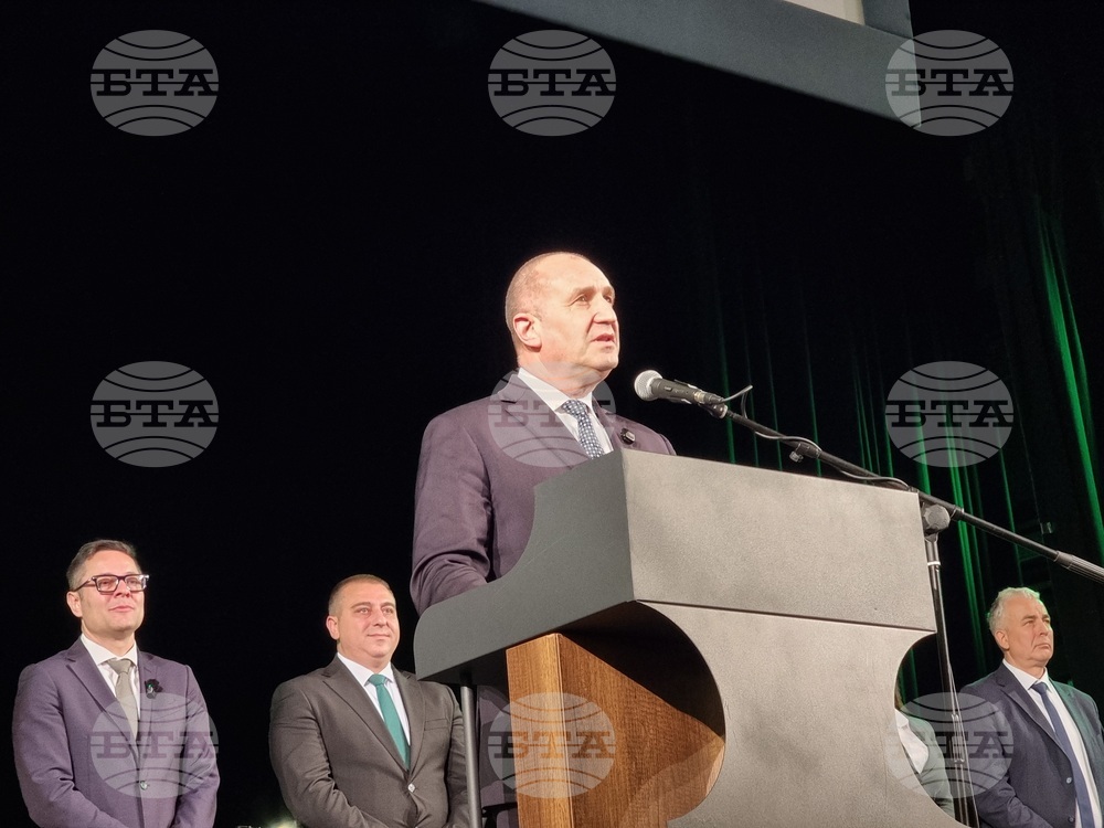 Най-голямото предизвикателство пред „Прогресивна България“ е да преодолеем страха у хората, каза в Стара Загора Румен Радев