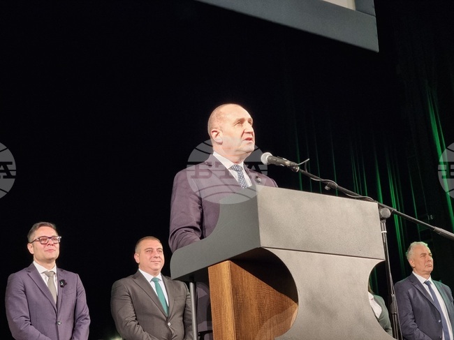 Най-голямото предизвикателство пред „Прогресивна България“ е да преодолеем страха у хората, каза в Стара Загора Румен Радев