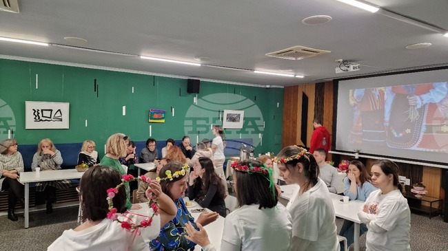 Дневният център „Светове“ отвори врати на Лазаровден с творчески работилници, базар и дегустация на козунак