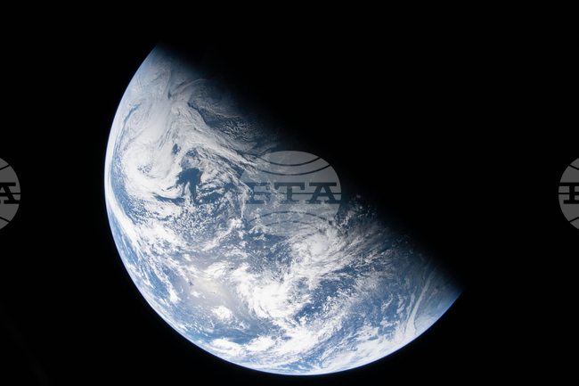NASA Artemis Moonshot