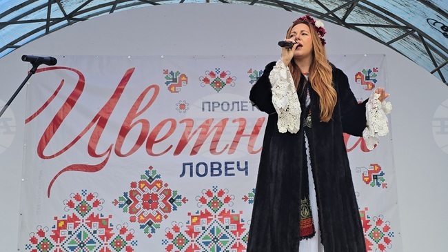 В Ловеч бе открит Националният събор на народното творчество Цветница 2026