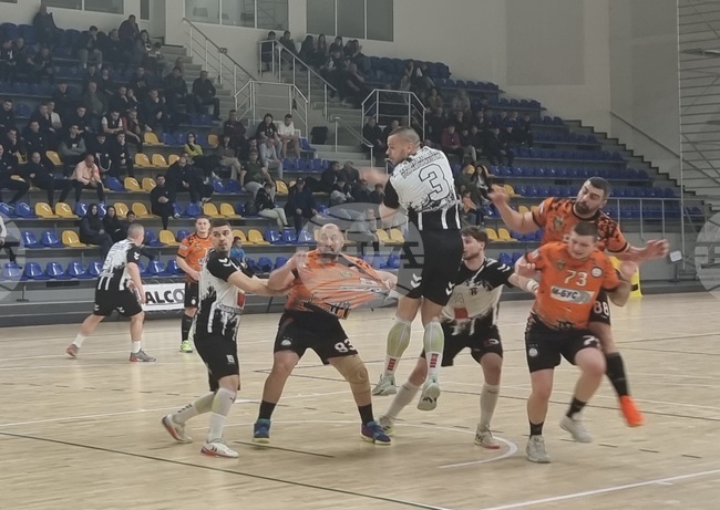 Шумен - хандбал - Локомотив (Горна Оряховица) - Фрегата (Бургас) - полуфинал