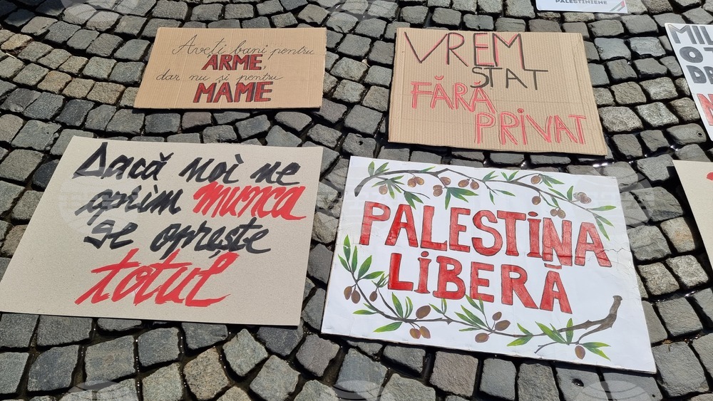 Румъния - акция в Букурещ под надслов „Протест срещу войната - казваме „не“ на съучастието на Румъния в империалистическата война, започната от САЩ и Израел“