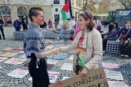 Румъния - акция в Букурещ под надслов „Протест срещу войната - казваме „не“ на съучастието на Румъния в империалистическата война, започната от САЩ и Израел“