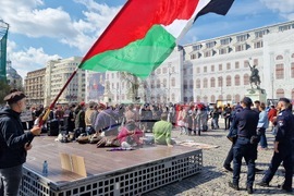 Румъния - акция в Букурещ под надслов „Протест срещу войната - казваме „не“ на съучастието на Румъния в империалистическата война, започната от САЩ и Израел“