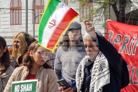 Румъния - акция в Букурещ под надслов „Протест срещу войната - казваме „не“ на съучастието на Румъния в империалистическата война, започната от САЩ и Израел“