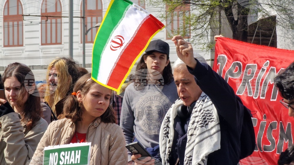 Румъния - акция в Букурещ под надслов „Протест срещу войната - казваме „не“ на съучастието на Румъния в империалистическата война, започната от САЩ и Израел“