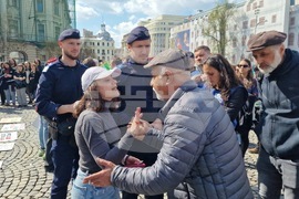 Румъния - акция в Букурещ под надслов „Протест срещу войната - казваме „не“ на съучастието на Румъния в империалистическата война, започната от САЩ и Израел“