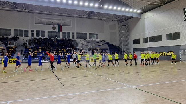 Шумен 61 ще играе със Спартак Варна първи мач от полуфиналните плейофи в хандбалния шампионат при мъжете в Кубрат 