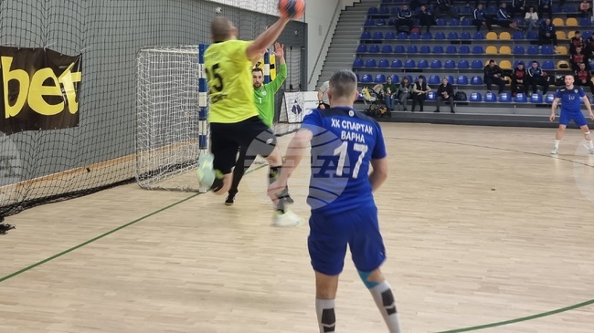 Шумен 61 отстрани Спартак (Варна) в трети мач и ще играе за титлата в мъжкото хандбално първенство