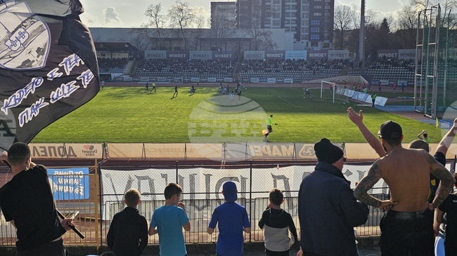 Лидерът във Втора лига Дунав Русе пусна в продажба билети за домакинството срещу Марек Дупница