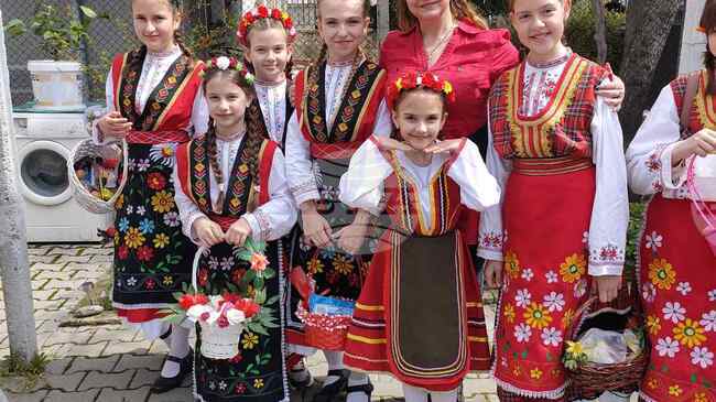 Treti Mart Top-of-the-List Candidate for Stara Zagora Takes Part in Lazarus Saturday Tradition 