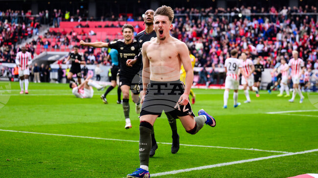 Байерн Мюнхен достигна до драматичен успех срещу Фрайбург и има 12 точки преднина на върха в Първа Бундеслига