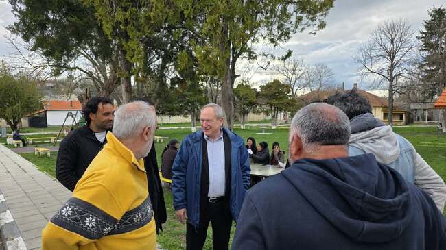 Приоритетите за развитие на региона и страната обсъдиха кандидати за народни представители от ГЕРБ-СДС с жители на търговищкото село Пробуда