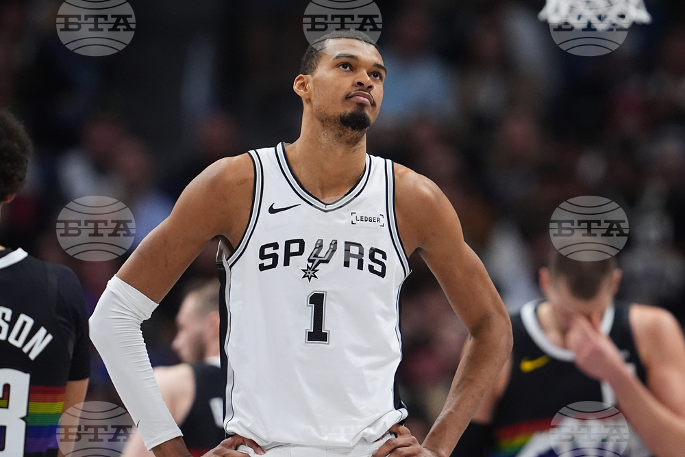 Spurs Nuggets Basketball