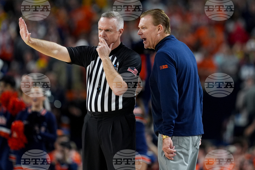 NCAA Illinois UConn Basketball