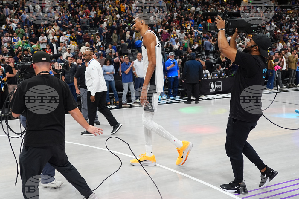 Spurs Nuggets Basketball