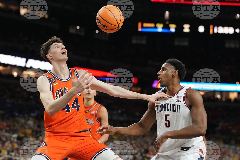 NCAA Illinois UConn Basketball