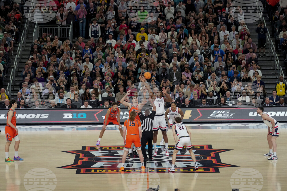 NCAA Illinois UConn Basketball
