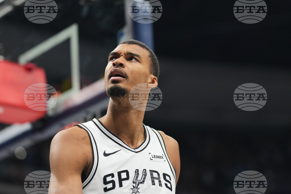 Spurs Nuggets Basketball