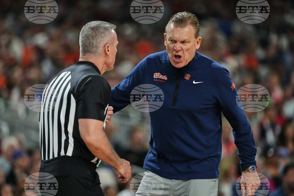 NCAA Illinois UConn Basketball