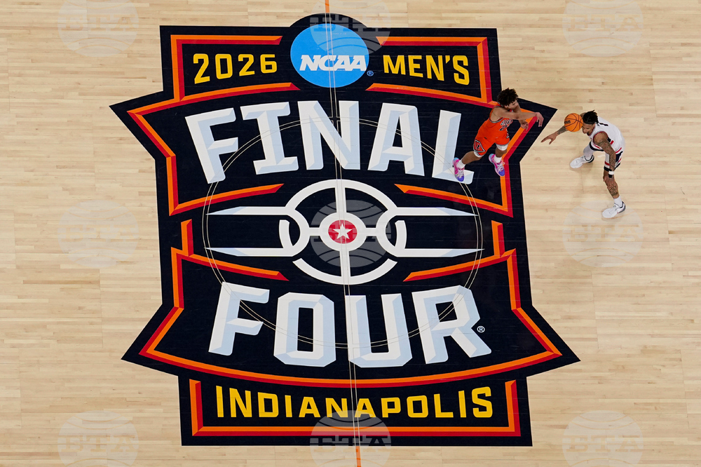 NCAA Illinois UConn Basketball