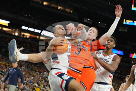 APTOPIX NCAA Illinois UConn Basketball
