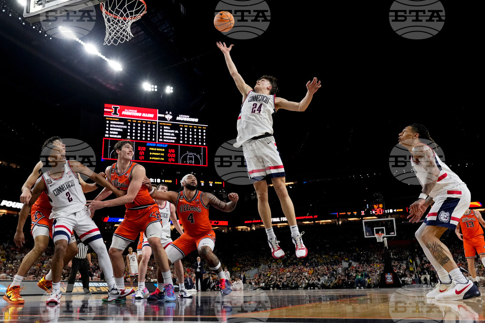 NCAA Illinois UConn Basketball